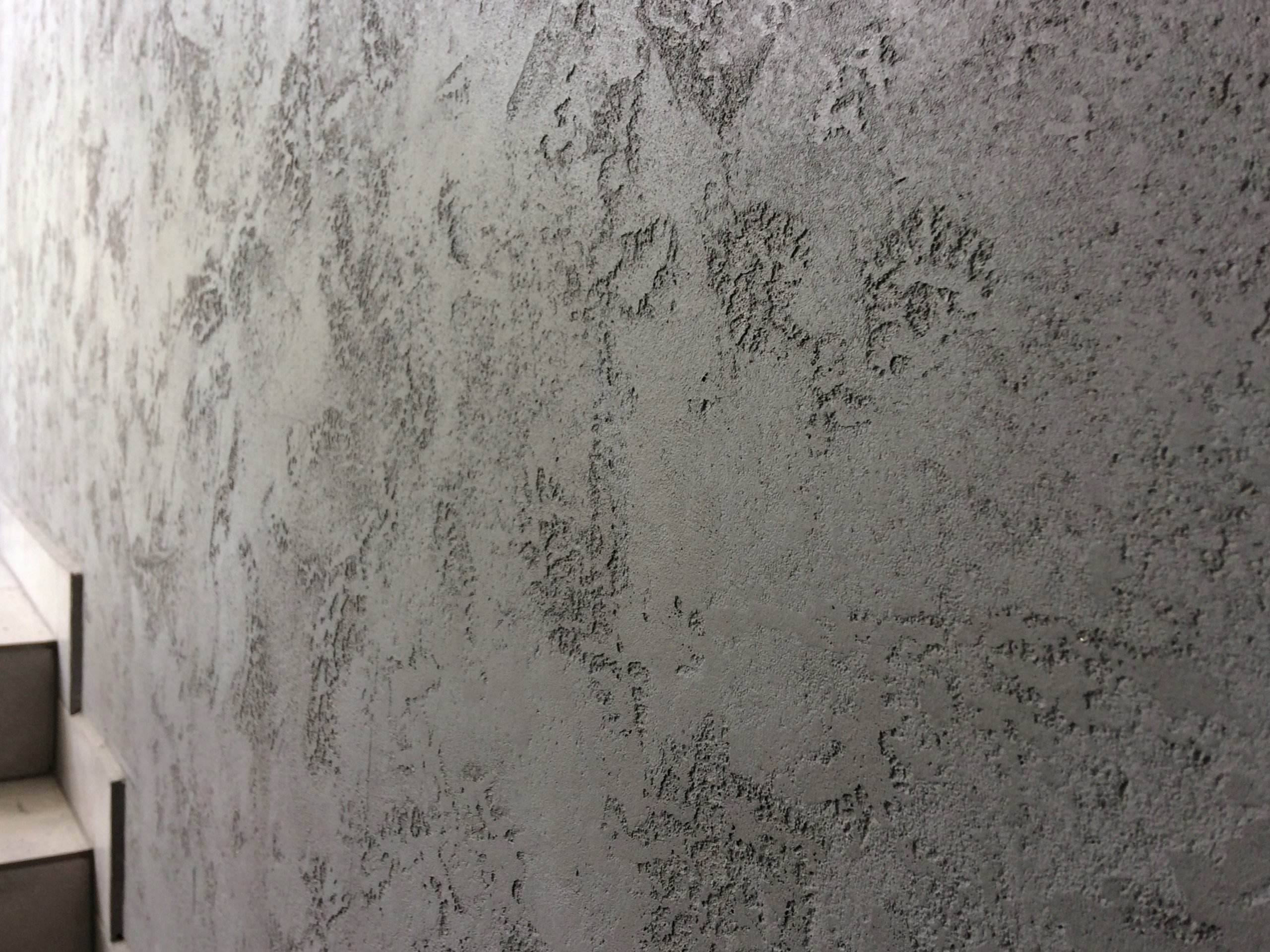 Betonová stěrka na zed'